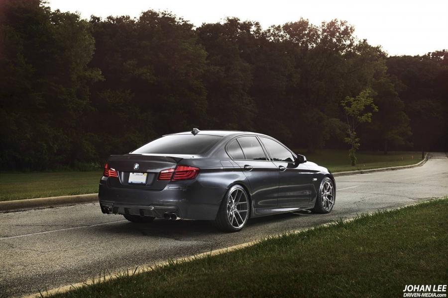  BMW 550xi M Sport From Singapore 2014 года  (фото 3 из 7)